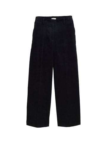 Tom Tailor Hose in lunar eclipse