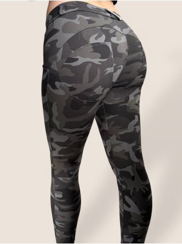 FREDDY WR.UP Push Up Hose 7/8-Länge in Camouflage in grau