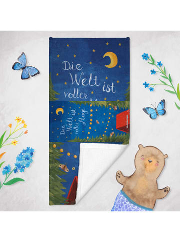 Mr. & Mrs. Panda Strandtuch Die Welt ist voller Magie mit Spruch in Weiß