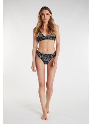 Protest " MM JUNA in True Black