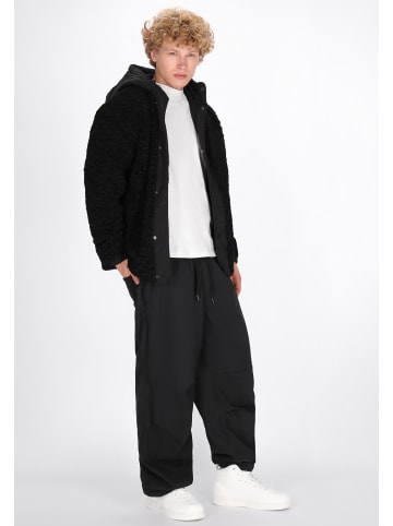 MO Jacket in black