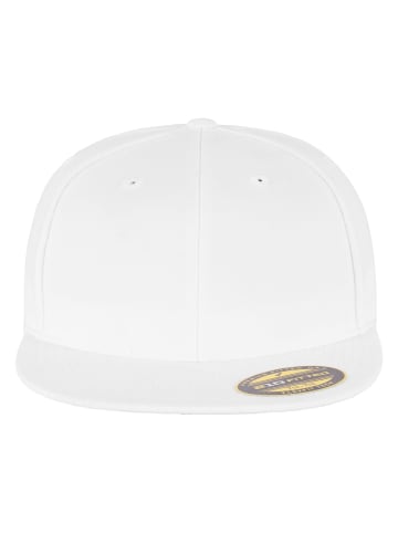  Flexfit 210 Fitted in white