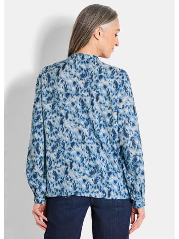 GOLDNER Blusenshirt Moderne Rüschenbluse mit Stehkragen in blau / gemustert