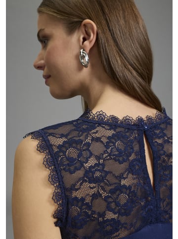Laura Scott Spitzentop in navy