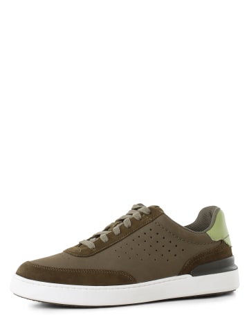 Clarks Sneaker CourtLite Tor in oliv