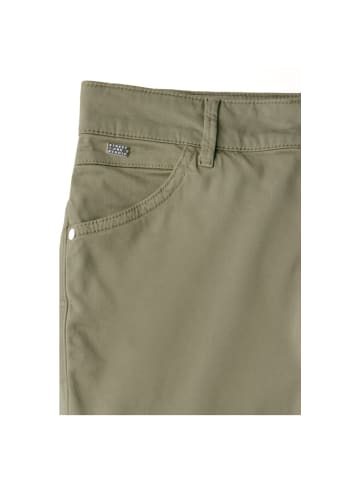 Street One Hose in trekking green