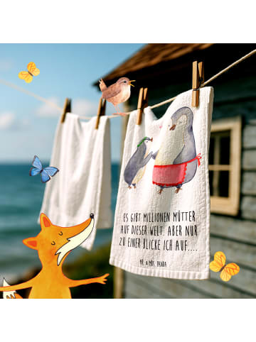 Mr. & Mrs. Panda Kinderhandtuch Pinguin mit Kind mit Spruch in Weiß