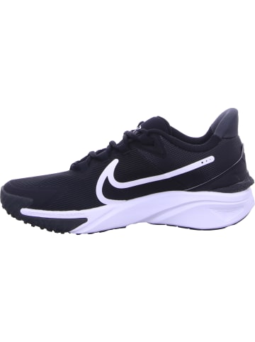 Nike Schnürhalbschuh in schwarz