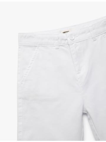 KOTON KURZHOSEN in Weiß