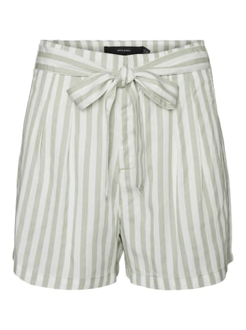 Vero Moda Shorts in Desert Sage