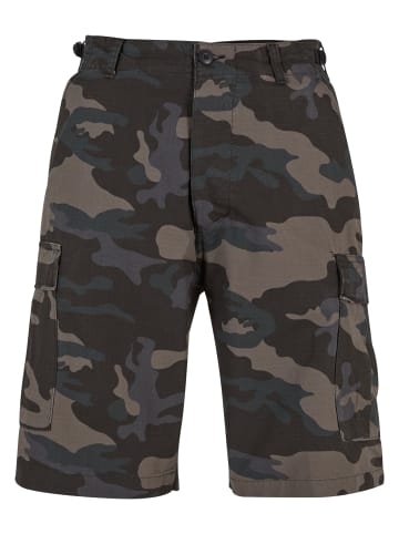 Brandit Shorts in dark camo