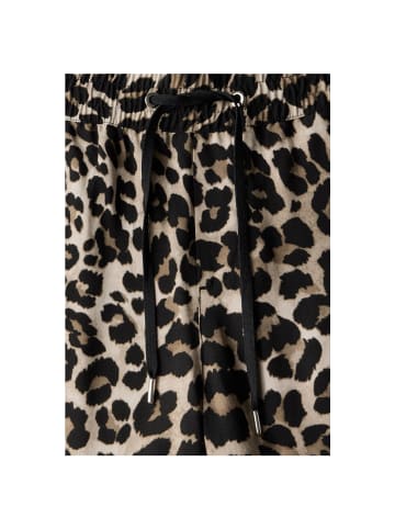 Street One Capri in Black