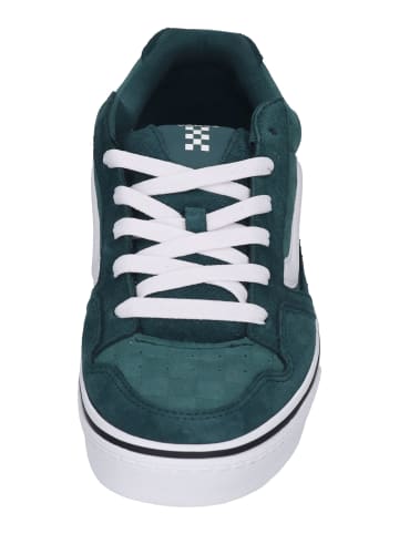 Vans Sneaker Low CALDRONE Embossed Suede in grün