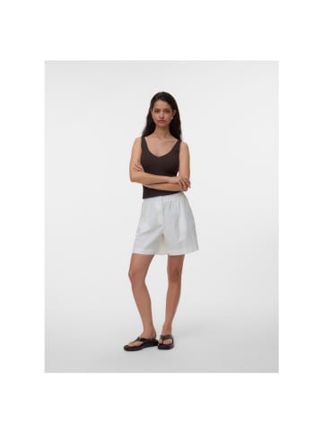Vero Moda Short in Snow White