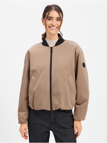 AMBER & JUNE Blouson in taupe