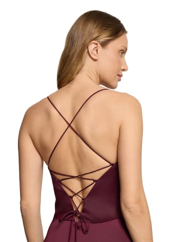 Vera Mont Abendkleid mit Wasserfallausschnitt in Deep Dahlia