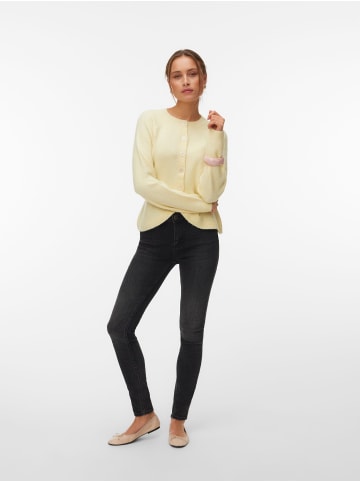 Vero Moda Strickjacke in Flan
