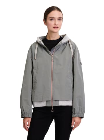 Gil Bret Sommerjacke mit Kapuze in Salvia
