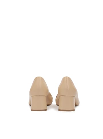 Kazar Pumps in Beige