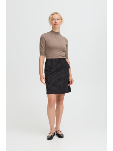 b. young Rock BMMDINA in Black Mix