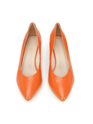 Wittchen Leather pumps in Oragne