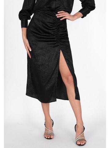 faina Women Skirt in black
