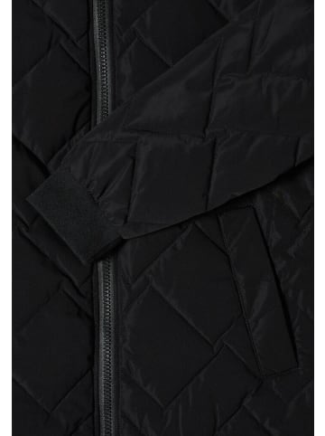 Cecil Mantel in Black