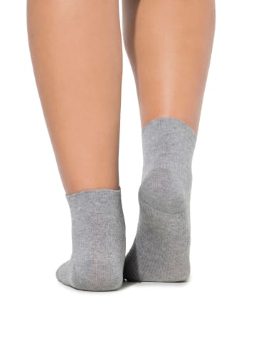 Ulla Popken Socken in hellgrau mélange