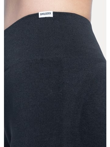SMILODOX Schlaghose Leggings Aylin Scrunch in Schwarz