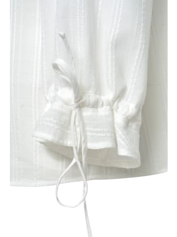 Smith&Soul Structured Volant Neck Blouse in Offwhite
