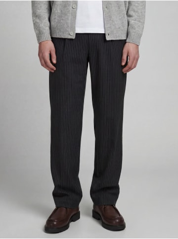Aprel Chino Hose in Black