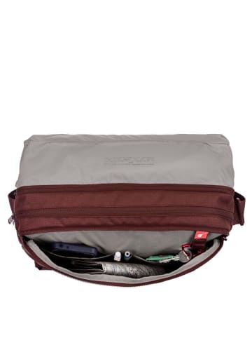 Vaude Rom III - Umhängetasche M 13.3" 35 cm (dark cherry) in dark cherry