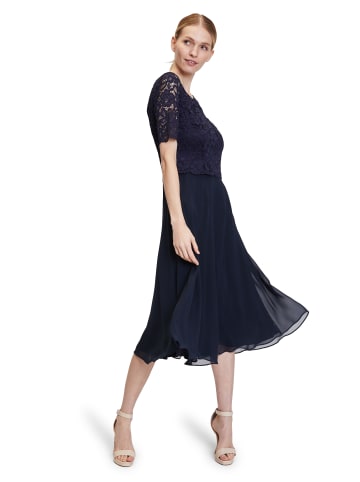 Vera Mont Cocktailkleid mit Spitze in Night Sky