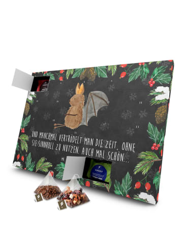 Mr. & Mrs. Panda Tee Adventskalender Fledermaus Sitzen mit Spruch in Kreidetafel