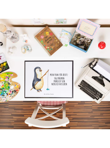 Mr. & Mrs. Panda Schreibunterlage Pinguin Angler mit Spruch in Weiß
