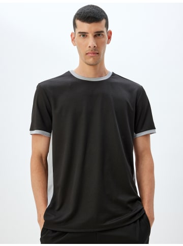 KOTON T-shirt in Schwarz