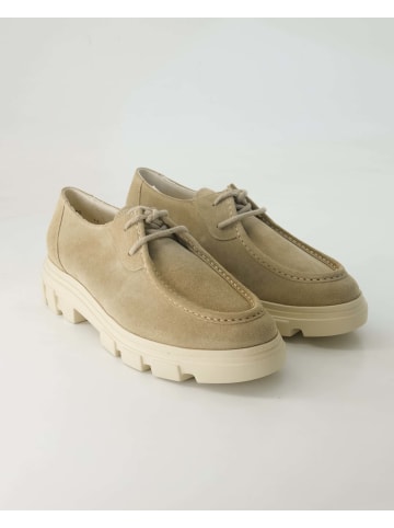 Klassische Schnürschuhe in Beige