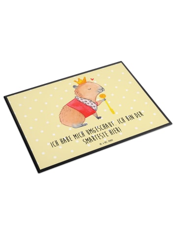 Mr. & Mrs. Panda Schreibtischunterlage Capybara König mit Spruch in Gelb Pastell