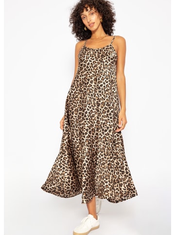 SASSYCLASSY Satin Kleid in Leo-Print in Braun