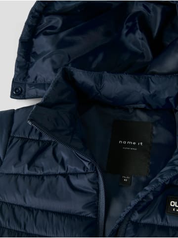 name it Wasser- und winddichte Winterjacke mit Kapuze und Reißverschluss in Dunkelblau