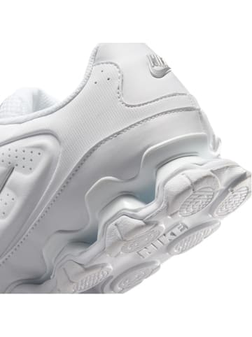 Nike Reax 8 NSW SL Sneaker Damen in Weiß