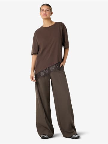 Noisy may T-Shirt in Chocolate Brown