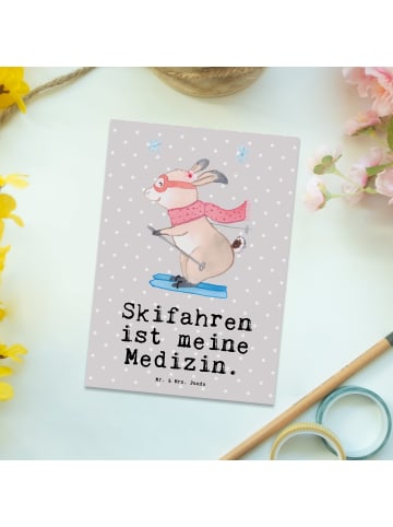 Mr. & Mrs. Panda Postkarte Hase Skifahren mit Spruch in Grau Pastell