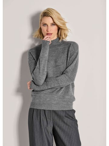 MADELEINE Eleganter Wollpullover mit Querstruktur in steingrau / wollweiß / melange