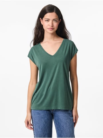Pieces T-Shirt mit V-Ausschnitt in Trekking Green