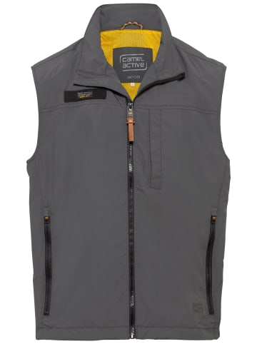 Camel Active Weste aus recyceltem Polyester in Grau