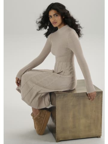 Aniston SELECTED Strickkleid in beige