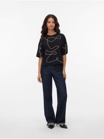 Vero Moda T-shirt in Black