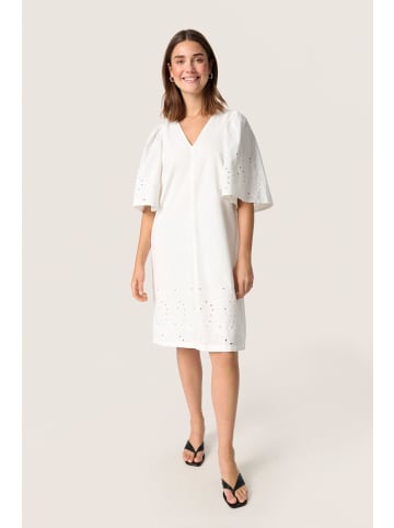 Soaked in Luxury Kleid SLManja Gerade Passform in Broken White