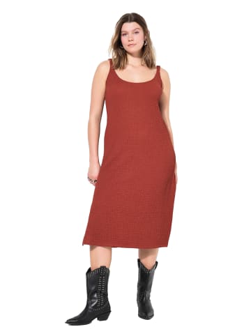 Studio Untold Midikleid in zimt